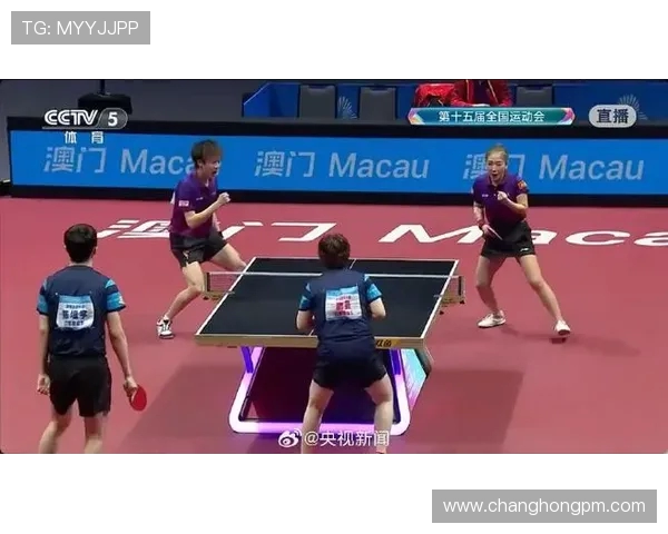 刘诗雯与武杨巅峰对决乒乓球赛场上的精彩瞬间与激烈较量 刘诗雯与武杨巅峰对决乒乓球赛场上的精彩瞬间与激烈较量